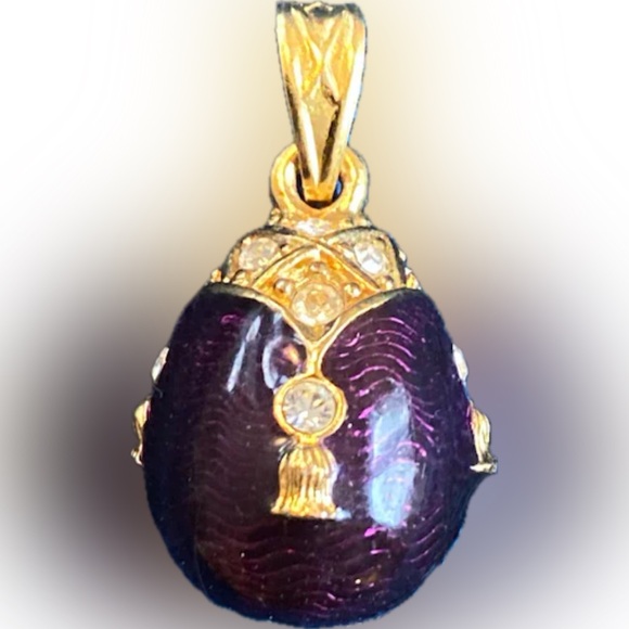 Jewelry - Vintage Purple and Gold embellished Egg Charm